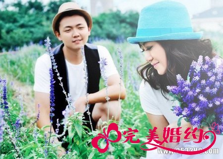 清新田园风格婚纱照 展现不一样的纯美