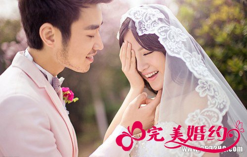 新人拍婚纱照时表情的注意事项