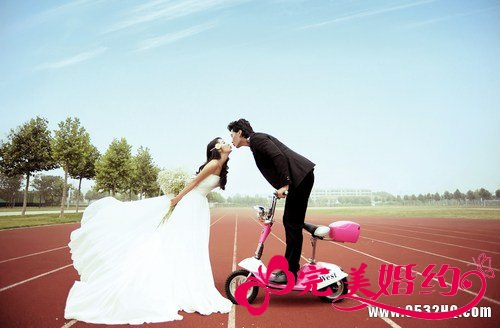 唯美校园婚纱照欣赏 重温童年的美好