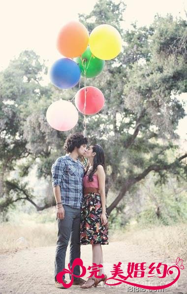 婚礼创意之七彩婚礼气球