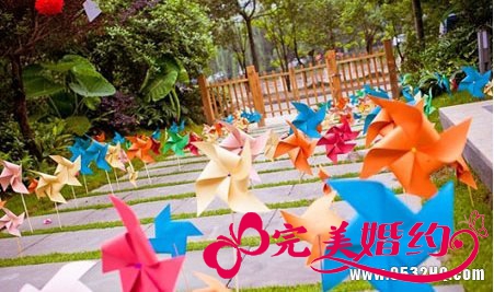 风车主题婚礼背景布置