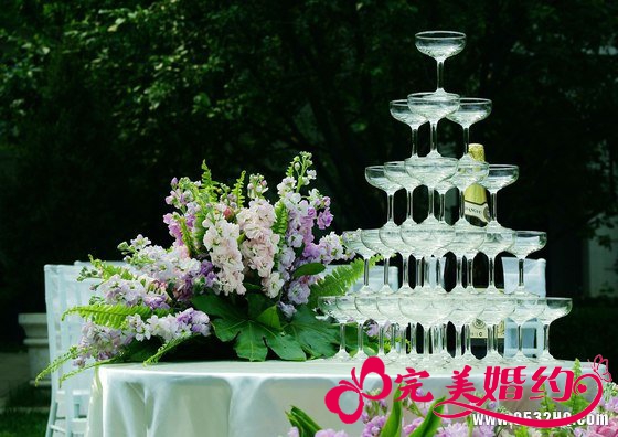 婚礼香槟塔如何摆放 香槟塔怎么摆