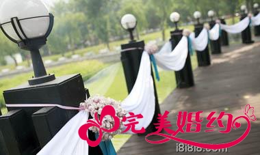 蓝色主题婚礼现场布置路灯装饰