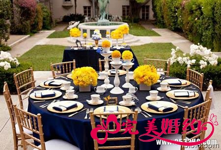 撞色婚礼布置图片2