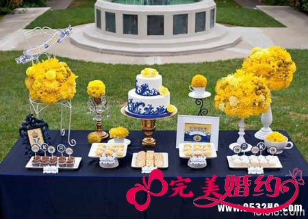 撞色婚礼布置图片3