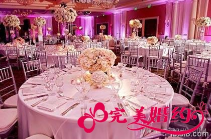 婚宴餐桌布置2