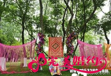 室外婚礼布置——特色花艺
