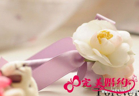 给婚礼签到台布置增添点小创意