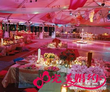 粉色婚礼现场布置整体图片