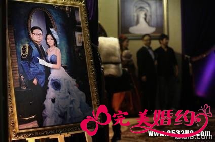 紫色情怀主题婚礼之婚纱照