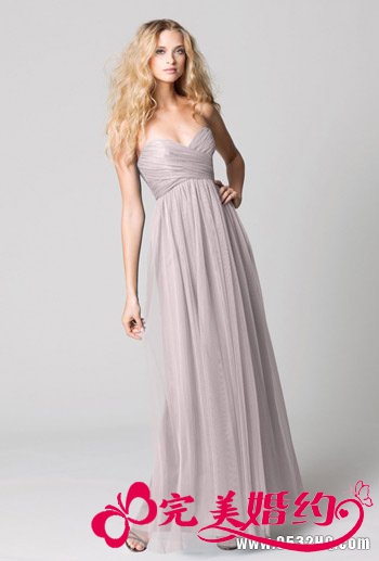 淡雅水彩色伴娘长裙打造完美伴娘