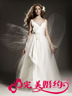 准新娘挑选适合自己婚纱的技巧