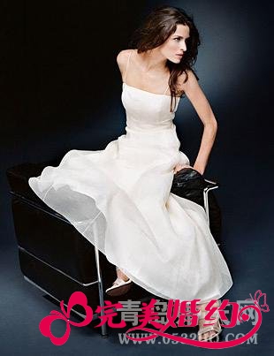 简洁新娘的春季飘逸嫁衣