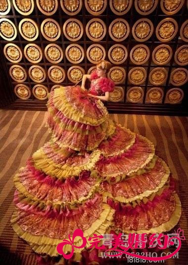 红色黄色双裙摆长拖尾时尚婚纱