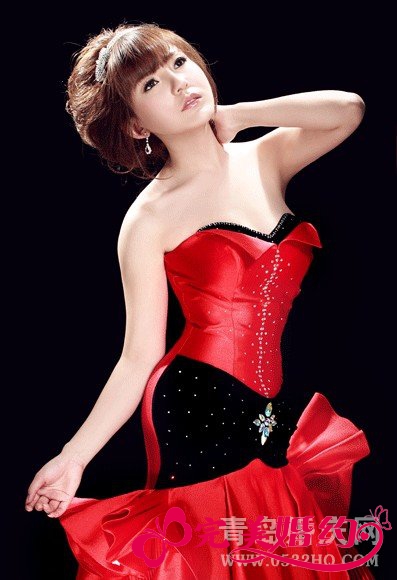 惊艳四射新娘红色礼服