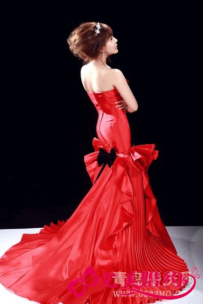 惊艳四射新娘红色礼服