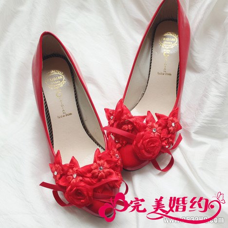 红色当道 喜庆红款婚鞋扮靓最IN新娘