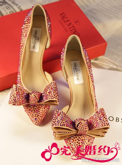 红色当道 喜庆红款婚鞋扮靓最IN新娘