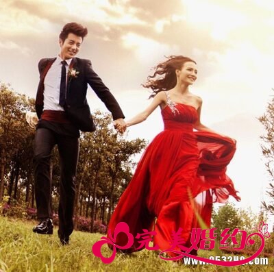 婚纱不只是白色 各色新娘婚纱也抢眼