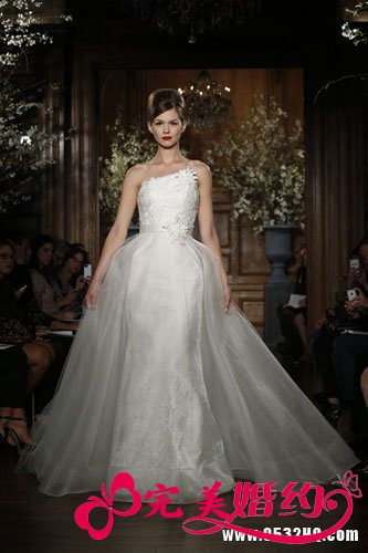 华丽高贵新娘礼服 端庄大气凸显女神气质