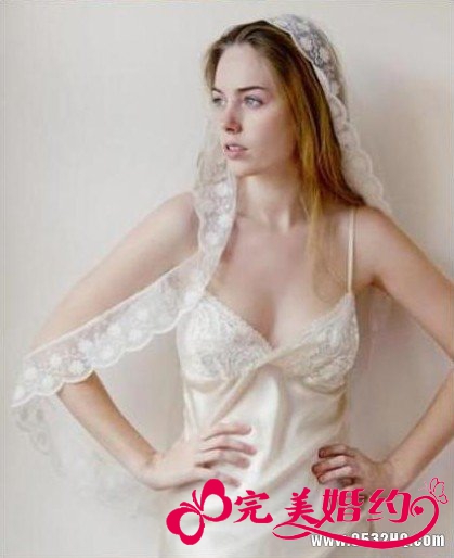 优雅气质的新娘头纱图片