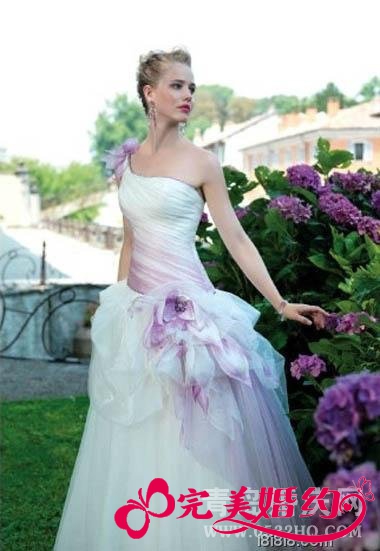 紫色白色混搭唯美婚纱