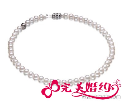 珍珠与婚纱如何完美搭配 韵味十足