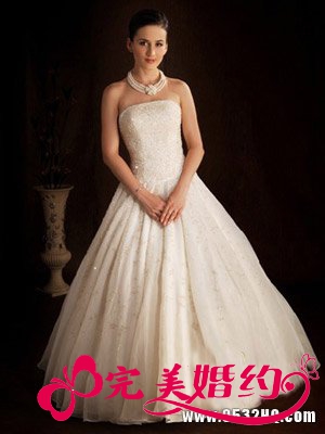 4款唯美靓丽的春季新娘婚纱推荐