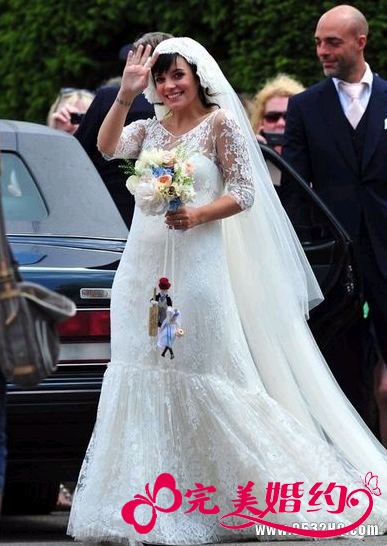 唯美帽饰新娘头饰
