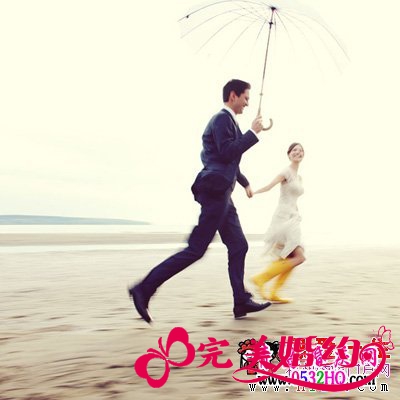 当婚礼邂逅雨天 时尚雨靴来帮忙