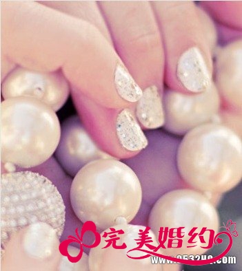 时尚精美新娘美甲 让幸福与甜蜜延伸指尖