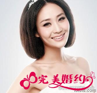 新娘发型设计图片之中分波波头