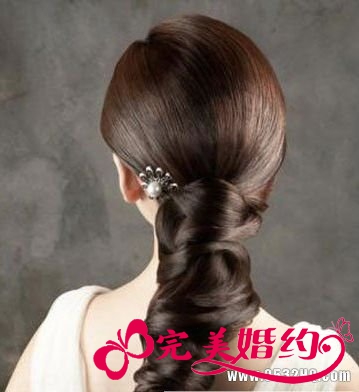 2013最新的韩式新娘发型 让你化身优雅女神