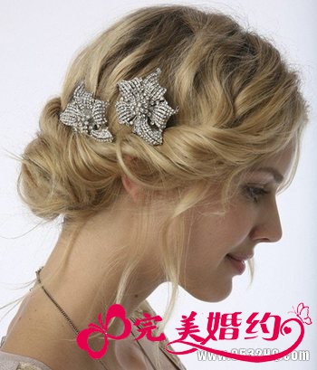 优雅新娘盘发 让你散发出高贵迷人气质
