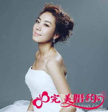 结婚当天新娘发型二