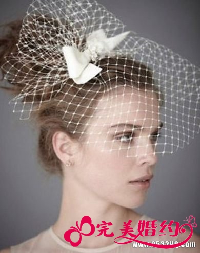 端庄高发髻新娘发型图片