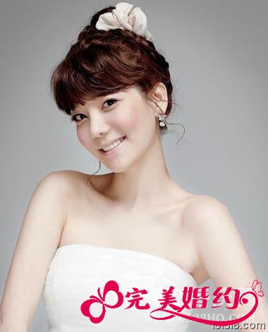 长发齐刘海新娘造型2