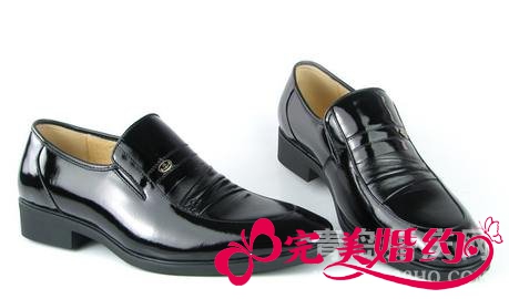 新郎怎样选择合适自己的婚鞋