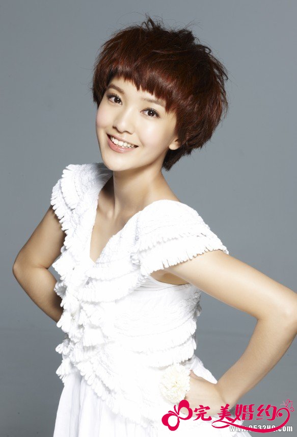 学郭采洁保养秘诀 做春日嫩颜新娘