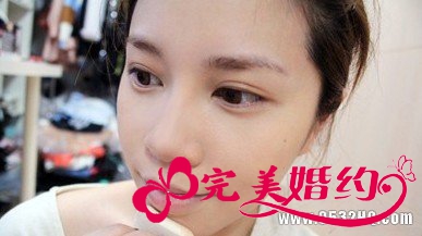 打造桃红冬季新娘妆step2