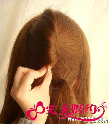 韩式麻花辫发型扎发图解1：扭发