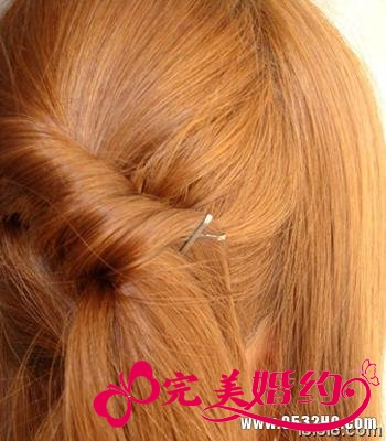 韩式麻花辫发型扎发图解3：固定