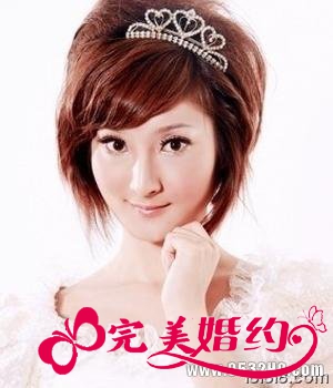 时尚新娘发型1:蓬松刘海短发