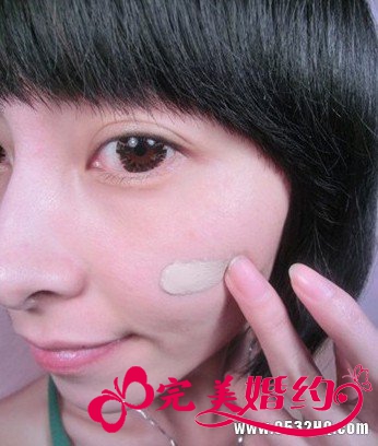 日系小烟熏妆怎么画step1