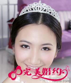 新娘发型设计3:砖石皇冠马尾发