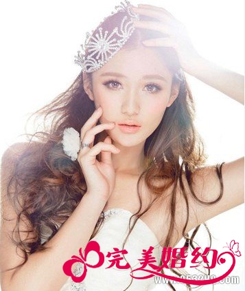 打造风情婉约美新娘 时尚新娘发型推荐