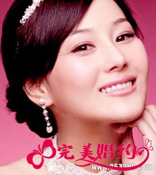 准新娘怎样画烟熏妆 简单几步教会你