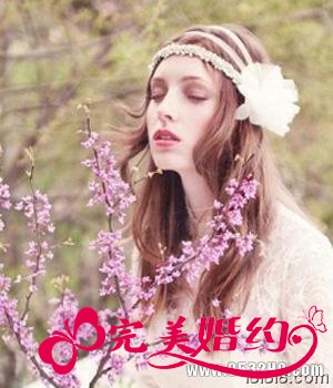 长卷披发时尚新娘发型