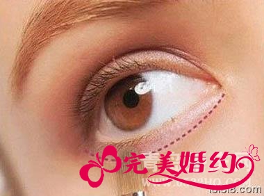 怎么化大眼妆：眼睑画法