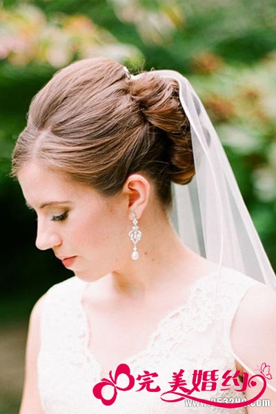 高贵优雅 六款佩戴头纱的新娘发型